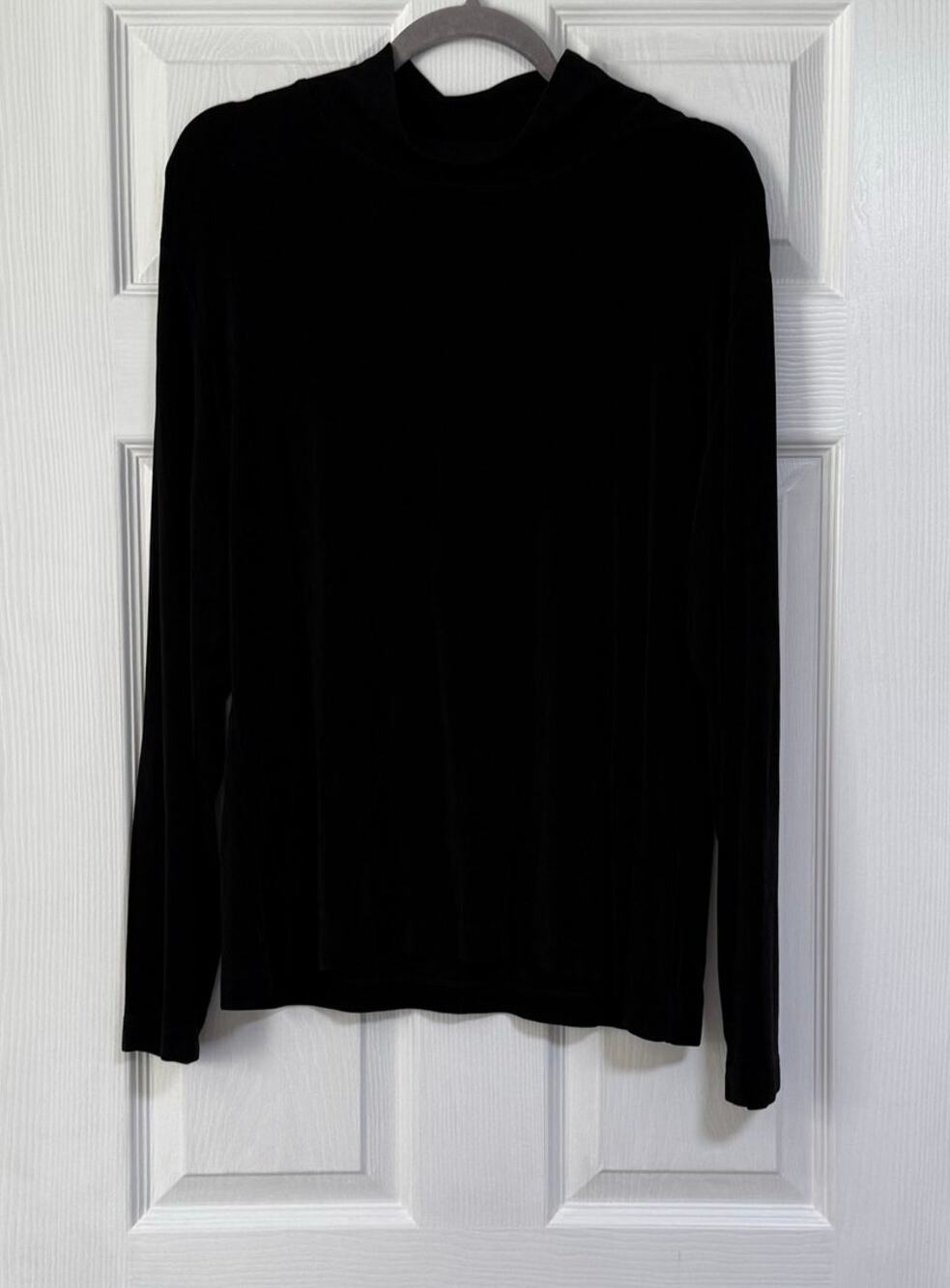 Chico's Women's Black Knit Slinky Long Sleeve Top Size 3 U.S. XL